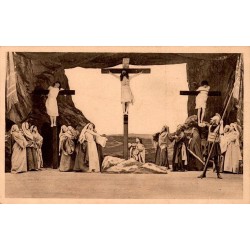 CPA Nancy montrant La Passion et la scène théâtrale du Christ en Croix vers 1905
