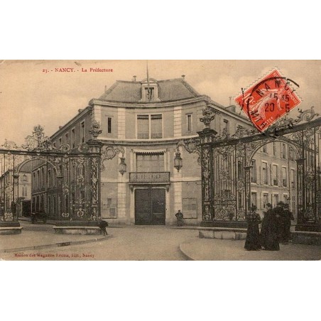 CPA Nancy Préfecture et grilles monumentales, vue animée avec timbre rouge de 1910