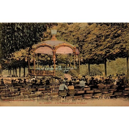 CPA colorisée Nancy Pépinière concert au kiosque devant les promeneurs
