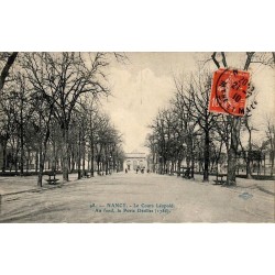 CPA circulée Nancy cours Léopold avec porte Désilles au fond de la promenade
