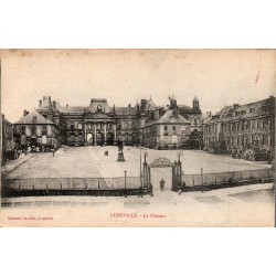 CPA Lunéville château et cour d’honneur en Meurthe-et-Moselle