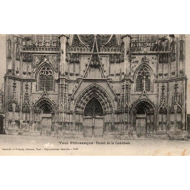 CPA Toul portail gothique de la cathédrale Saint-Étienne en Meurthe-et-Moselle