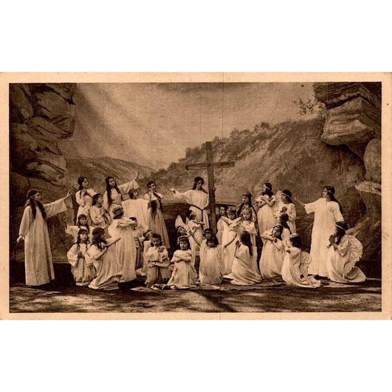 CPA Nancy La Passion adoration de la Croix par les Anges, scène religieuse de 1905