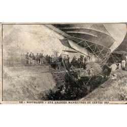 CPA dirigeable République aux Grandes Manœuvres du Centre en 1909