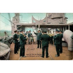 CPA La Vie du Marin musique sur le pont d’un navire français