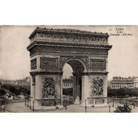 CPA Paris Arc de Triomphe vue monumentale de la place de l’Étoile