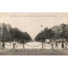 CPA Paris avenue de la Grande-Armée depuis l’Arc de Triomphe avec ballon
