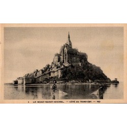 Carte postale ancienne du Mont-Saint-Michel vue depuis le nord-est