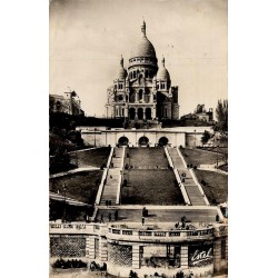 CPSM Paris Sacré-Cœur de Montmartre vue des escaliers en 1940