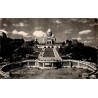 CPSM Paris Sacré-Cœur de Montmartre avec jardins et escaliers en 1950