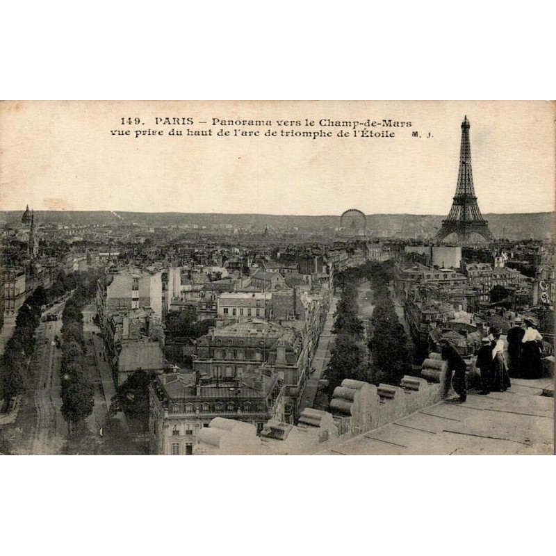 CPA panorama de Paris depuis l’Arc de Triomphe vers la tour Eiffel