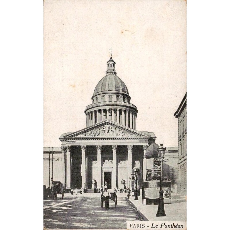 CPA Paris Panthéon vu depuis rue Soufflot avec attelage vers 1905