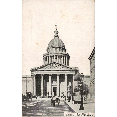 CPA Paris Panthéon vu depuis rue Soufflot avec attelage vers 1905