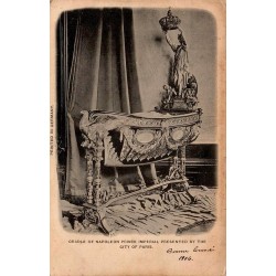 CPA berceau du Prince Impérial Napoléon présenté par la ville de Paris