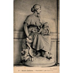 CPA Paris Musée Galliera sculpture Nourricière par Chatrousse