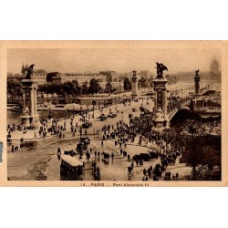 CPA Paris Pont Alexandre III vue animée