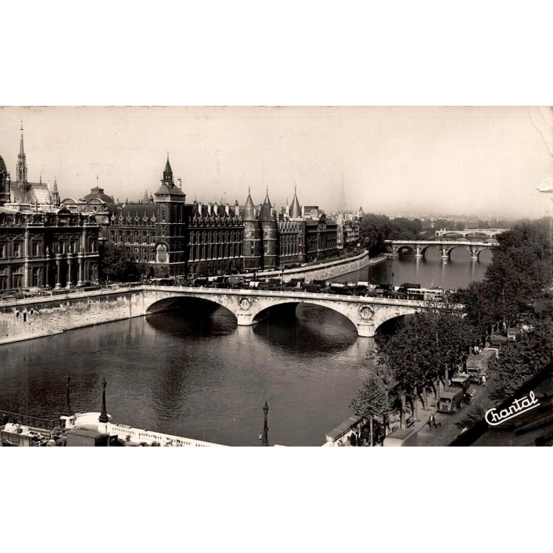 CPSM Paris Conciergerie et Seine vue panoramique carte postale circulée 1955