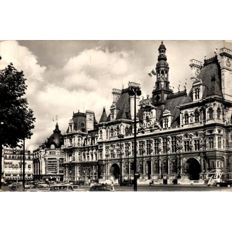 CPSM Paris Hôtel de Ville vue générale carte écrite en 1962 sans affranchissement