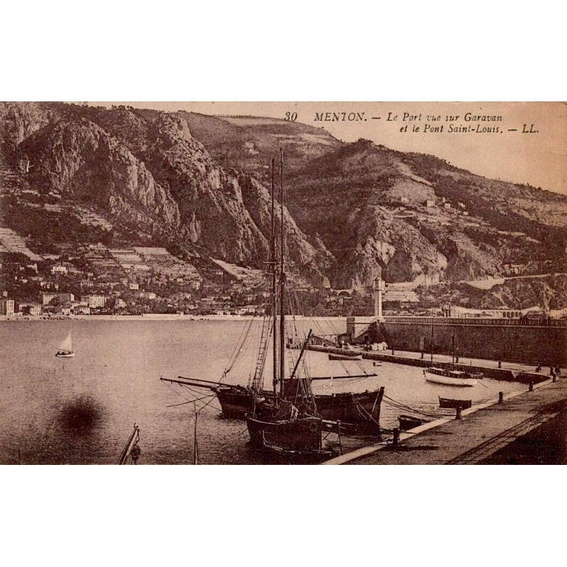 CPA Menton port de Garavan et pont Saint-Louis Alpes-Maritimes