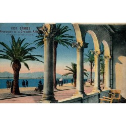 CPA Cannes Promenade de la Croisette à arcades Alpes-Maritimes