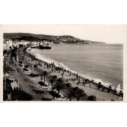 CPSM Nice promenade des Anglais animée baie des Anges