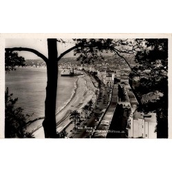 CPSM Nice vue depuis le château sur la baie des Anges