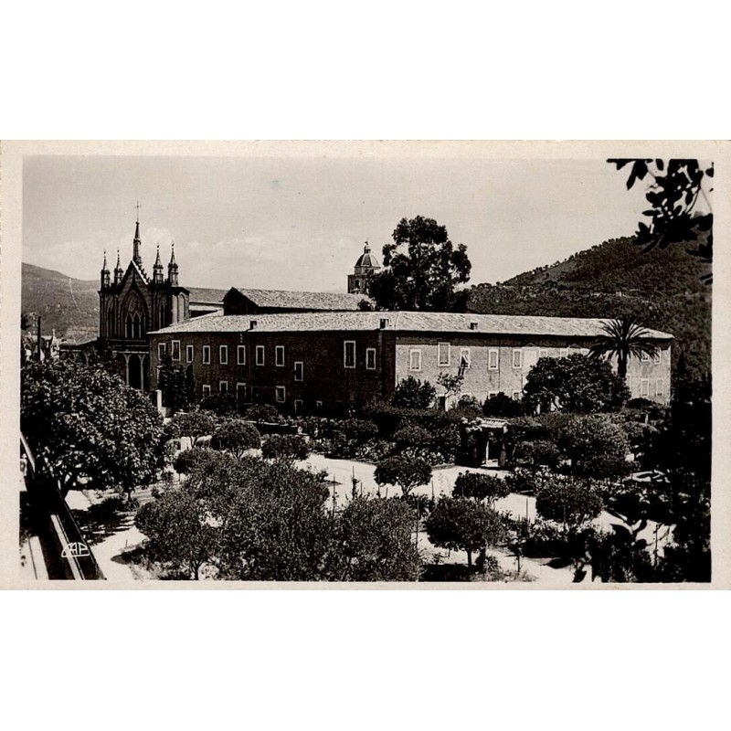 CPSM Nice Cimiez église et jardin du monastère Alpes-Maritimes
