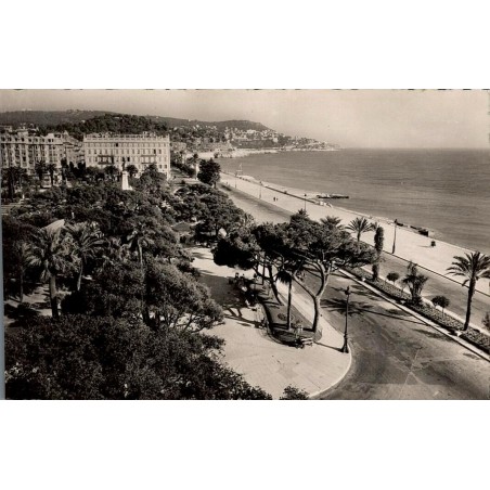 CPM Nice vue sur les Jardins Albert Ier, Promenade des Anglais et baie des Anges