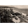 CPM Nice vue sur les Jardins Albert Ier, Promenade des Anglais et baie des Anges