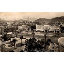 CPSM Nice place Masséna, Casino municipal et jardins avec palmiers, Alpes-Maritimes