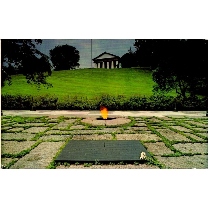 CPM Arlington tombe de John F. Kennedy avec flamme éternelle au cimetière national