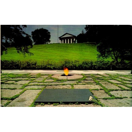 CPM Arlington tombe de John F. Kennedy avec flamme éternelle au cimetière national