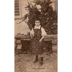 CPA Jeune Alsacienne costume traditionnel grande coiffe nœud noir Strasbourg 1926