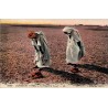 CPA Afrique du Nord priere musulmane babouches rouges serie LL Scenes et Types 6463 FM 1921