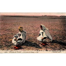 CPA Afrique du Nord priere musulmane position assise babouches rouges serie LL Scenes et Types 6464 FM 1921