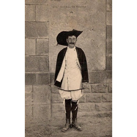 CPA Batz-sur-Mer 1907, portrait d’un paludier en costume traditionnel de la presqu’île guérandaise
