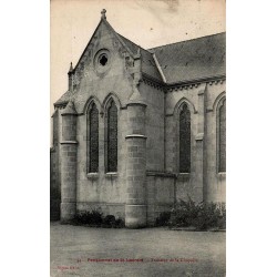 CPA du pensionnat de Saint-Laurent représentant le transept de la chapelle en architecture néogothique.
