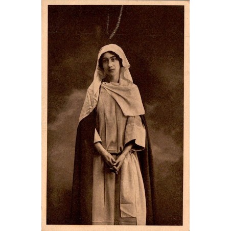 CPA La Passion à Nancy représentant La Vierge en costume de scène dans une représentation religieuse ancienne