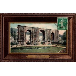 Carte postale ancienne de l’Arc Gallo-Romain à Reims sous cadre