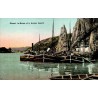 CPA Dinant avec péniches sur la Meuse devant le Rocher Bayard, ancienne vue colorisée de Belgique