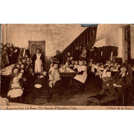 CPA Uccle Œuvre des Petits Lits Roses enfants à l’heure de la soupe Belgique