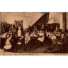 CPA Uccle Œuvre des Petits Lits Roses enfants à l’heure de la soupe Belgique
