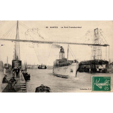 CPA Nantes pont transbordeur avec navire et nacelle dans le port, carte circulée en 1916