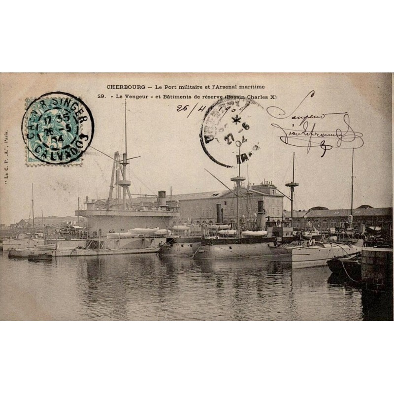 CPA Cherbourg Le Vengeur et bâtiments de réserve dans le Bassin Charles X de l’Arsenal maritime
