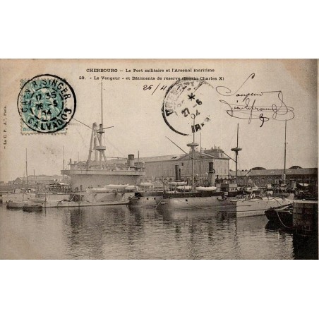 CPA Cherbourg Le Vengeur et bâtiments de réserve dans le Bassin Charles X de l’Arsenal maritime