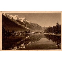 CPA Chamonix-Mont-Blanc ancienne Plage de Chamonix face au massif du Mont-Blanc