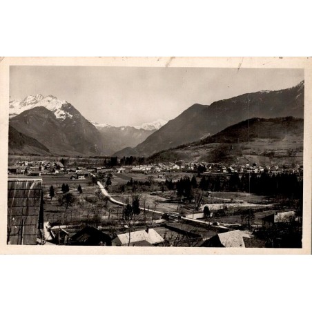 CPSM Faverges – Vue générale et le Mont-Blanc – Haute-Savoie 74