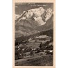 CPSM Combloux en Haute-Savoie avec village, église et panorama sur le massif du Mont-Blanc