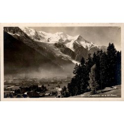 CPSM Chamonix vue générale de la ville et massif du Mont-Blanc en Haute-Savoie