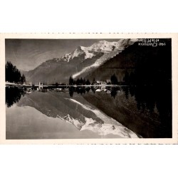 CPSM Chamonix et le Mont-Blanc avec vue panoramique de la vallée en Haute-Savoie
